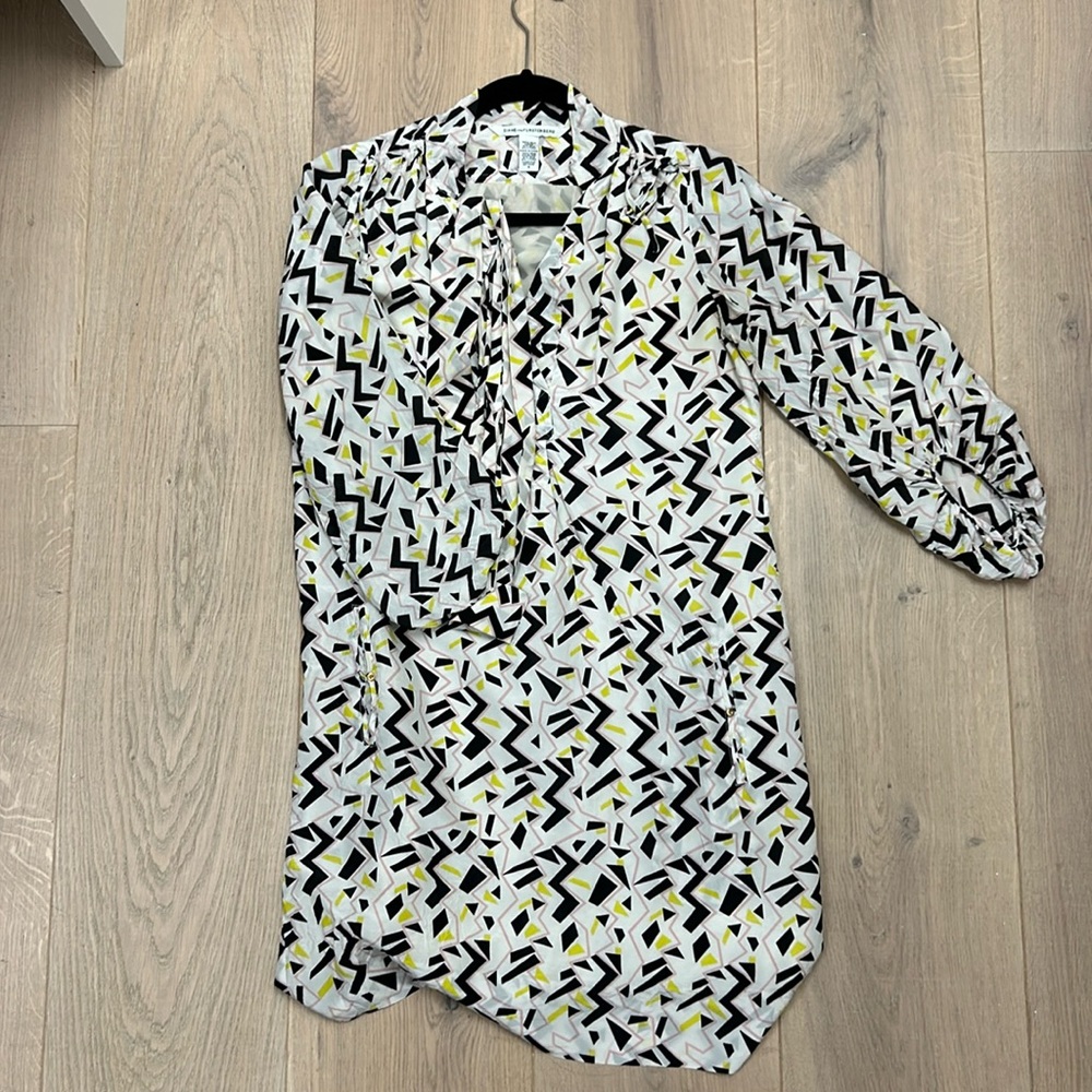 Diane Von Furstenberg Silk dress with balloon sleeve